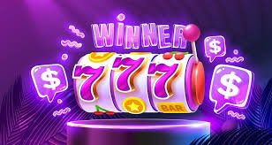 Live Baccarat Dealer နှင့် ကတ်ဖဲများ တိုက်ရိုက်ကစားနေသောမြင်ကွင်း